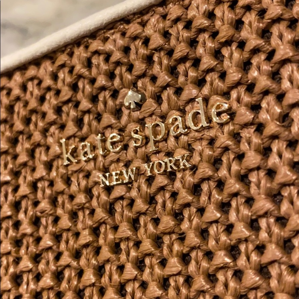 Kate Spade straw crossbody - Picture 4 of 11